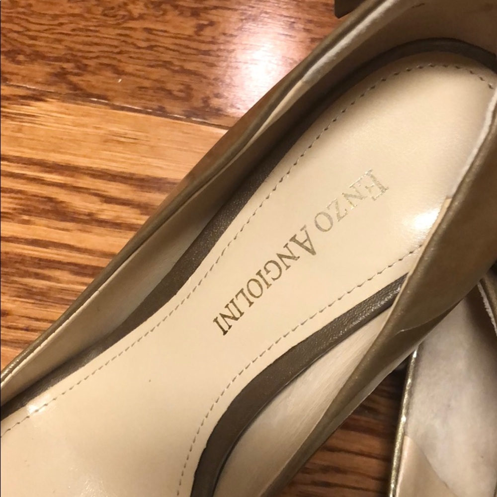 Heels - Picture 5 of 9